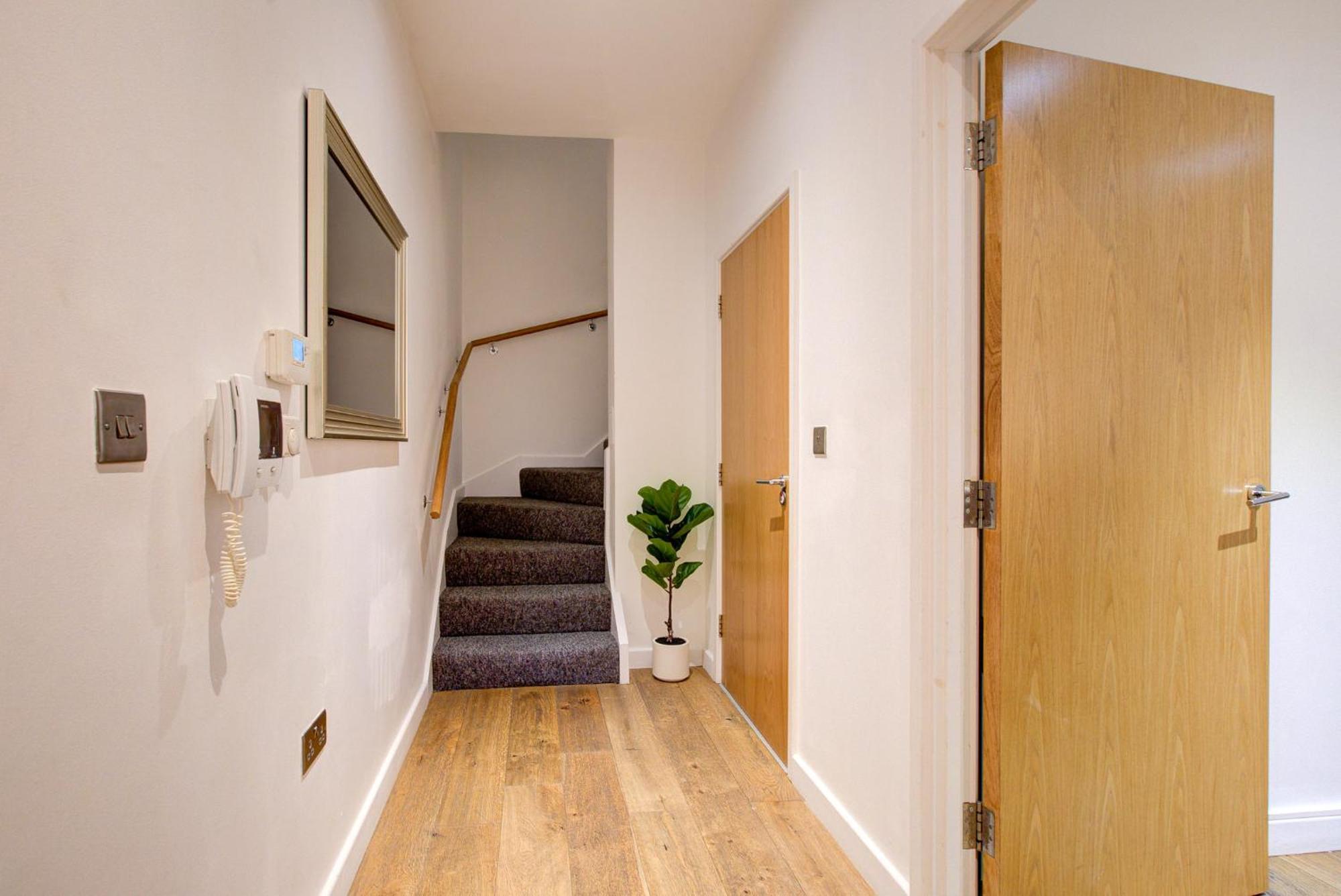 Hybrid Resi Greenwich Near O2 Arena Londra